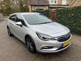 krockskadad bil bedrijf Opel Astra 1.0 Turbo 120 Jaar Edition 105 PK 66834 KM NAP !! 2019/7