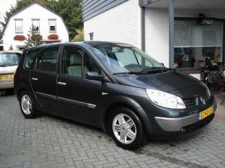 schade renault grand-scenic 120 pk dci 7 pers dynamique