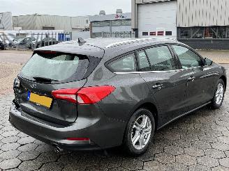 uszkodzony samochody osobowe Ford Focus Wagon 1.0 EcoBoost Trend Edition Business 2021/9