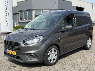 Vaurioauto  commercial vehicles Ford Transit Courier Van 1.5 TDCI Trend Start&Stop 2021/11