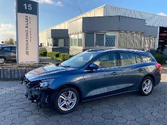 Salvage car Ford Focus 1.0 EcoBoost Trend Edition Business 2021/10