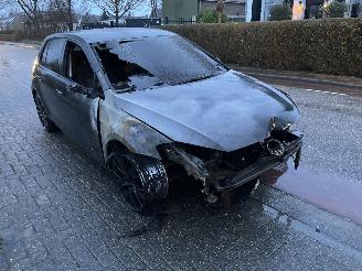 skadebil bromfiets Volkswagen Golf 1.2 Tsi 2013/6