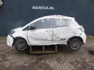 krockskadad bil bromfiets Toyota Yaris Yaris III (P13), Hatchback, 2010 / 2020 1.5 16V Hybrid 2018/5