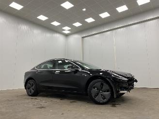 Unfall Kfz Tesla Model 3 Standard RWD Plus Panoramadak