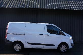 Vaurioauto  commercial vehicles Ford Transit Custom 2.2 TDCI 74kW Airco L1H1 2016/3