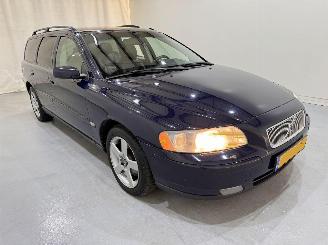 schade Volvo V-70 2.5T Kinetic Automaat