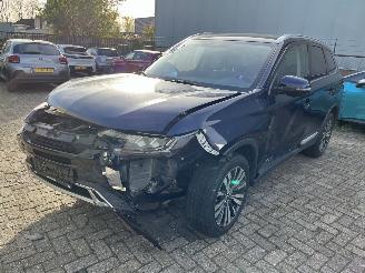 dommages Mitsubishi Outlander 2.0 Limited Automaat 2WD