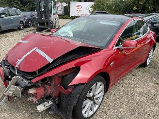 uszkodzony Tesla Model 3 Standard Range Plus RWD 175 kW