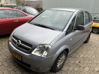 Vaurioauto  passenger cars Opel Meriva 1.6 2004/6
