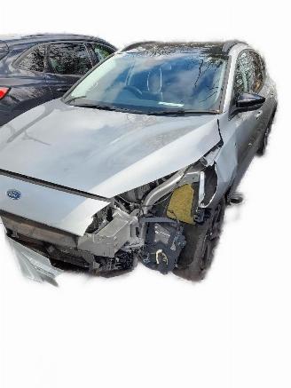 disassembly passenger cars Ford Focus Active 2020/1