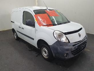 krockskadad bil bromfiets Renault Kangoo  2012/9