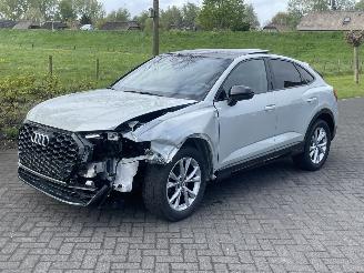 skadebil auto Audi Q3 Sprtback S-Line 35 1.5 TFSI 2020/3