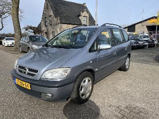 krockskadad bil bedrijf Opel Zafira -A 1.6i-16V Comfort, 7 PERSOONS, AIRCO 2003/12