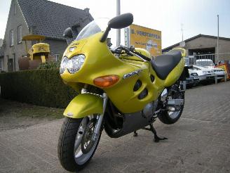 voitures motocyclettes  Suzuki GSX 600 F SUPER SPORT DOHC 16 VALVE MET ORIGINEEL 9.734 KM !!!!!!!!!!!!! 1998/7