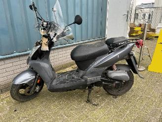 dommages Kymco  Snorscooter Agility 10\
