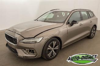 dommages Volvo V-60 2.0 B3 Automaat Momentum Advantage