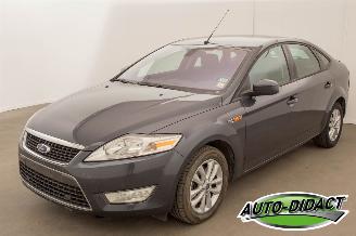 Vaurioauto  commercial vehicles Ford Mondeo 1.8 TDCI 92 kw Airco 2010/5