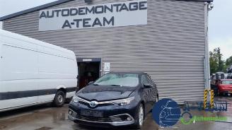skadebil bedrijf Toyota Auris Auris (E18), Hatchback 5-drs, 2012 / 2019 1.8 16V Hybrid 2017/1