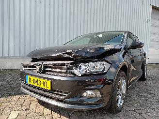 skadebil bromfiets Volkswagen Polo Polo VI (AW1) Hatchback 5-drs 1.0 TSI 12V (DLAC) [70kW]  (06-2017/...)= 2021/3