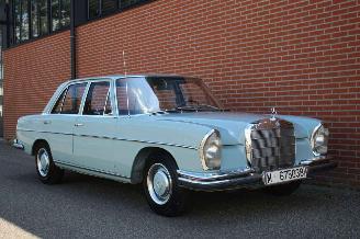 krockskadad bil bedrijf Mercedes Vito W108 250SE SE NIEUWSTAAT GERESTAUREERD TOP! 1968/5