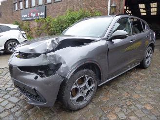 Damaged car Alfa Romeo Stelvio B-Tech 2019/3