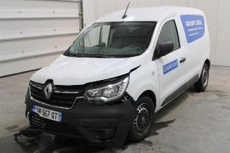 schade Renault Express 