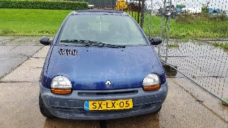 krockskadad bil bedrijf Renault Twingo Twingo (C/S06) Hatchback 1.2 (D7F-700) [43kW]  (05-1996/06-2007) 1998/2