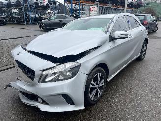 krockskadad bil auto Mercedes A-klasse  2018/1