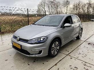 Vrakbiler auto Volkswagen e-Golf 100 kWh -LED-NAVI-PDC 2019/1