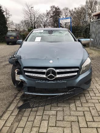 skadebil auto Mercedes A-klasse A 180 CDI 2014/3