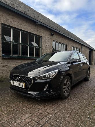 skadebil auto Hyundai I-30  2017/6