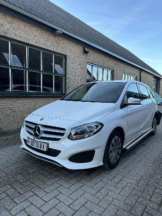 Auto incidentate Mercedes B-klasse 220 d Ambition 2019/10