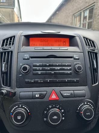 Kia Cee d Sporty Wagon 1.4 X-tra picture 11