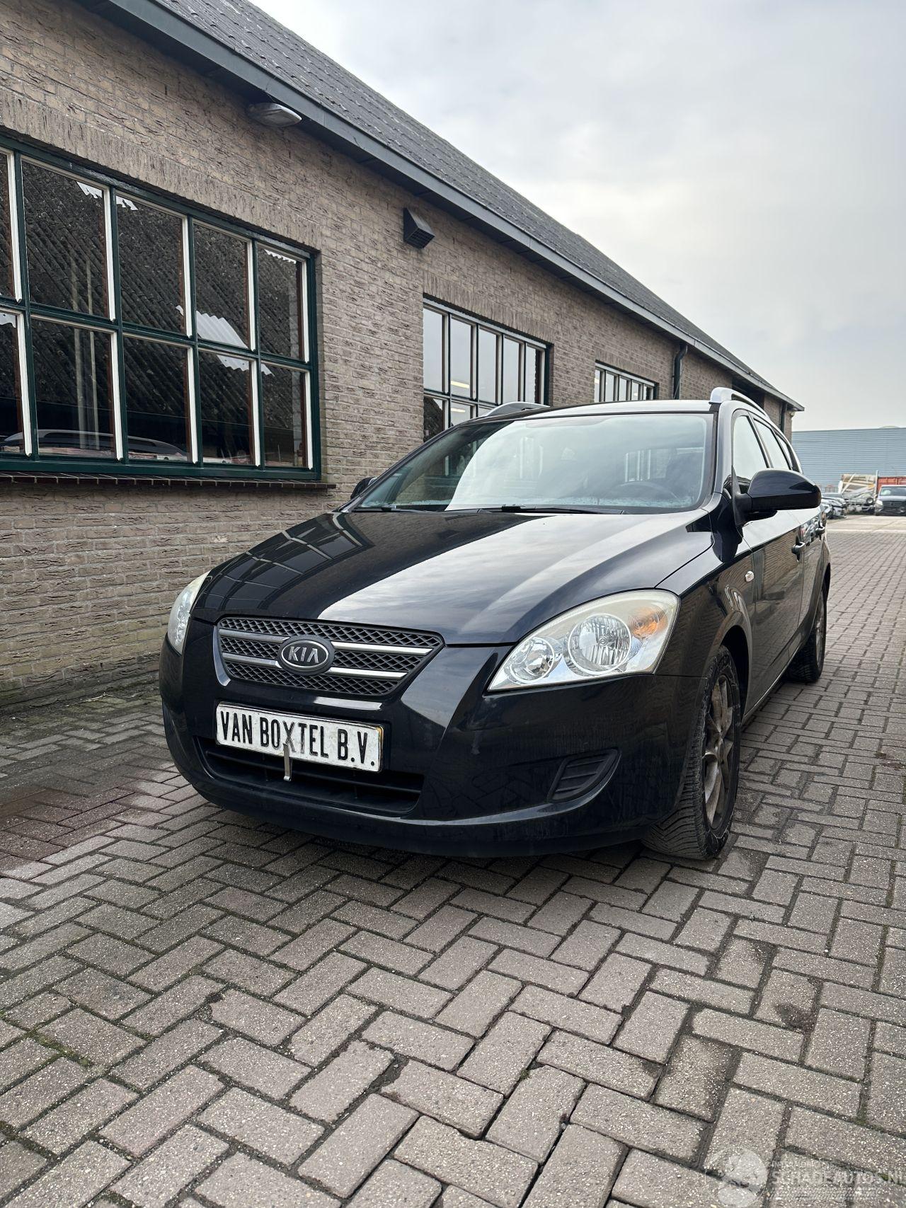 Kia Cee d Sporty Wagon 1.4 X-tra