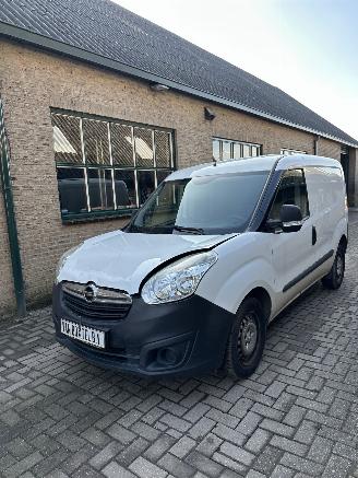 uszkodzony samochody osobowe Opel Combo  2017/3