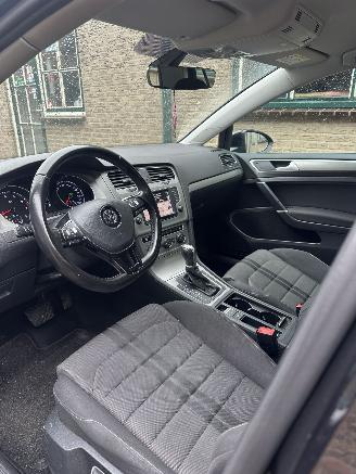 Volkswagen Golf  picture 7