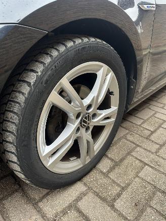 Volkswagen Golf  picture 24