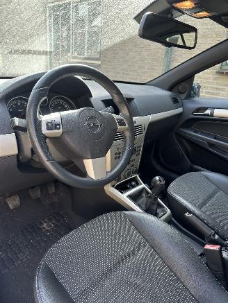 Opel Astra TWIN TOP picture 6