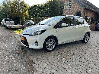Auto incidentate Toyota Yaris 1.5 Full Hybrid Dynamic 2012/11