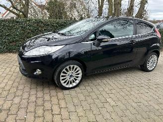Unfallwagen Ford Fiesta 1.25 Titanium 2012/2