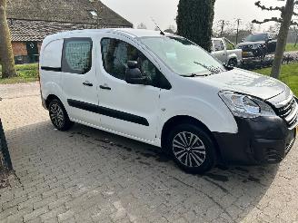 Peugeot Partner GERESERVEERD!!!120 1.6 BlueHDi 100 L1 Première picture 5