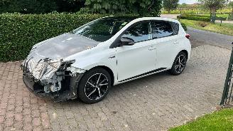 uszkodzony samochody osobowe Toyota Auris 1.8 Hybrid Dynamic Ultimate 2018/9