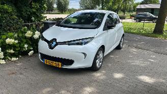 Damaged car Renault Zoé Q210 Zen Quickcharge 22 kWh 2014/12