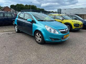 Vaurioauto  passenger cars Opel Corsa 1.4-16V Business 2009/8