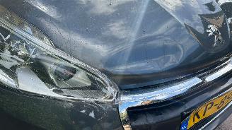 Peugeot 208 1.2 PureTech Blue Lion picture 3