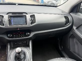 Kia Sportage 2.0 plus pack. LEER | PANO | TREKHAAK | picture 22