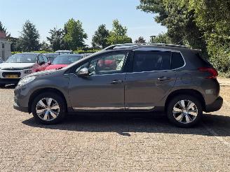 Peugeot 2008 1.2 VTi Acces. TREKHAAK | KLIMA | NAVI | CRUISE CONTROL. picture 2