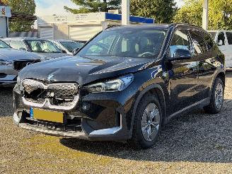 Unfallwagen BMW iX1 eDrive 20 67 KWH. ( schroefschade ) 2025/9