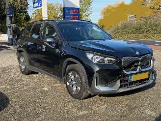 BMW iX1 eDrive 20 67 KWH. ( schroefschade ) picture 2