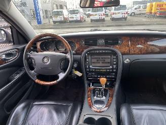 Jaguar Xj-8 2.7D V6 Sovereign picture 18